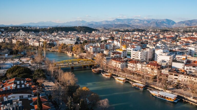 Cityscape,Of,Manavgat,On,A,Sunny,Day